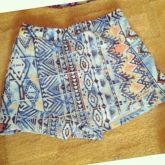 Short Assimétrico Bandagem